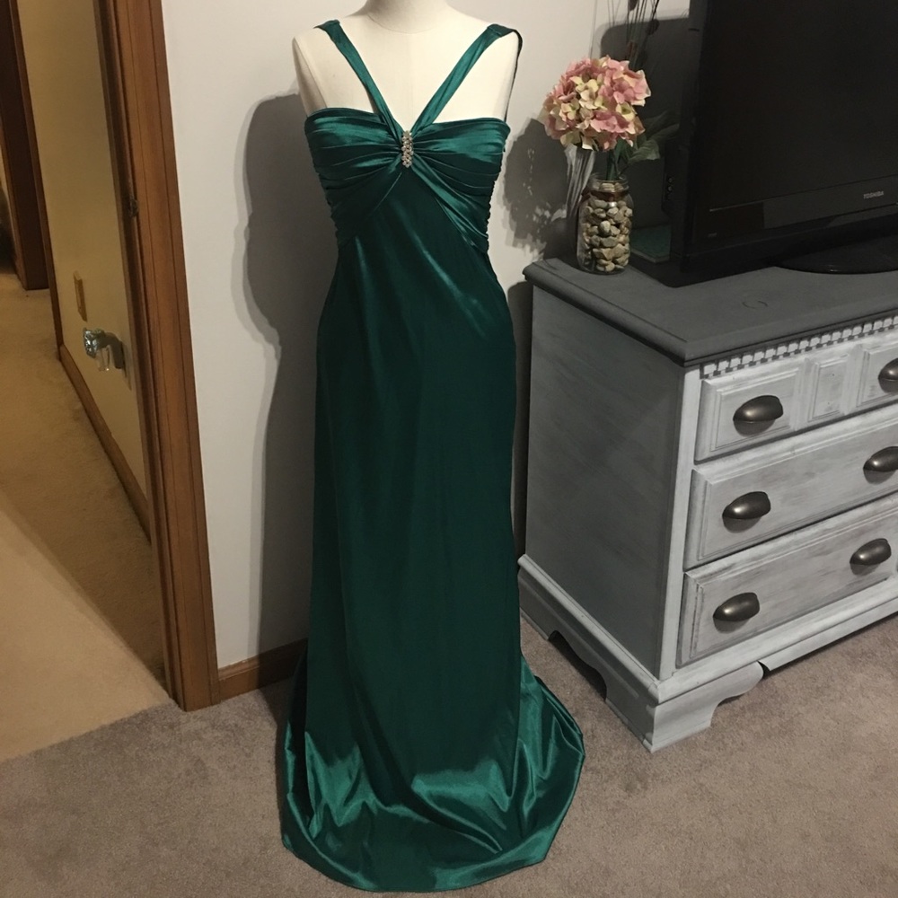 Emerald prom dress